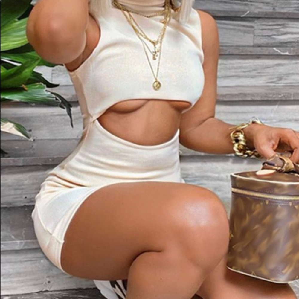 Sleeveless bodycon dress